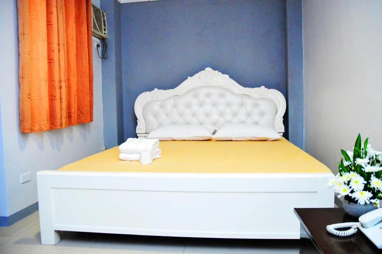 Elti Condotel By Bluebookers Angeles Hotel